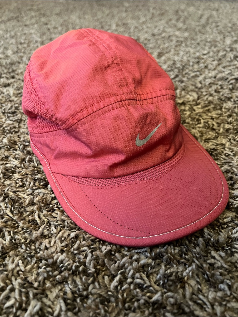 Vintage Y2K Pink Nike Daybreak “The Runners Company” 5-Panel Running Cap
